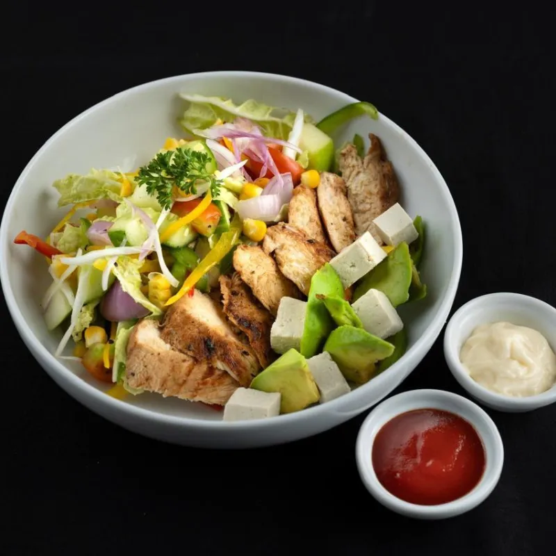 Deck 99 Grilled Chicken With Green Salad