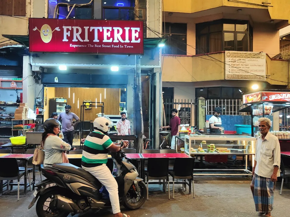 Aluthkade Streetfood in Colombo 12