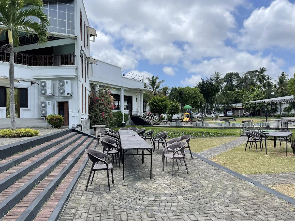 Ariyana Reach Hotel - Maharagama in Ragama