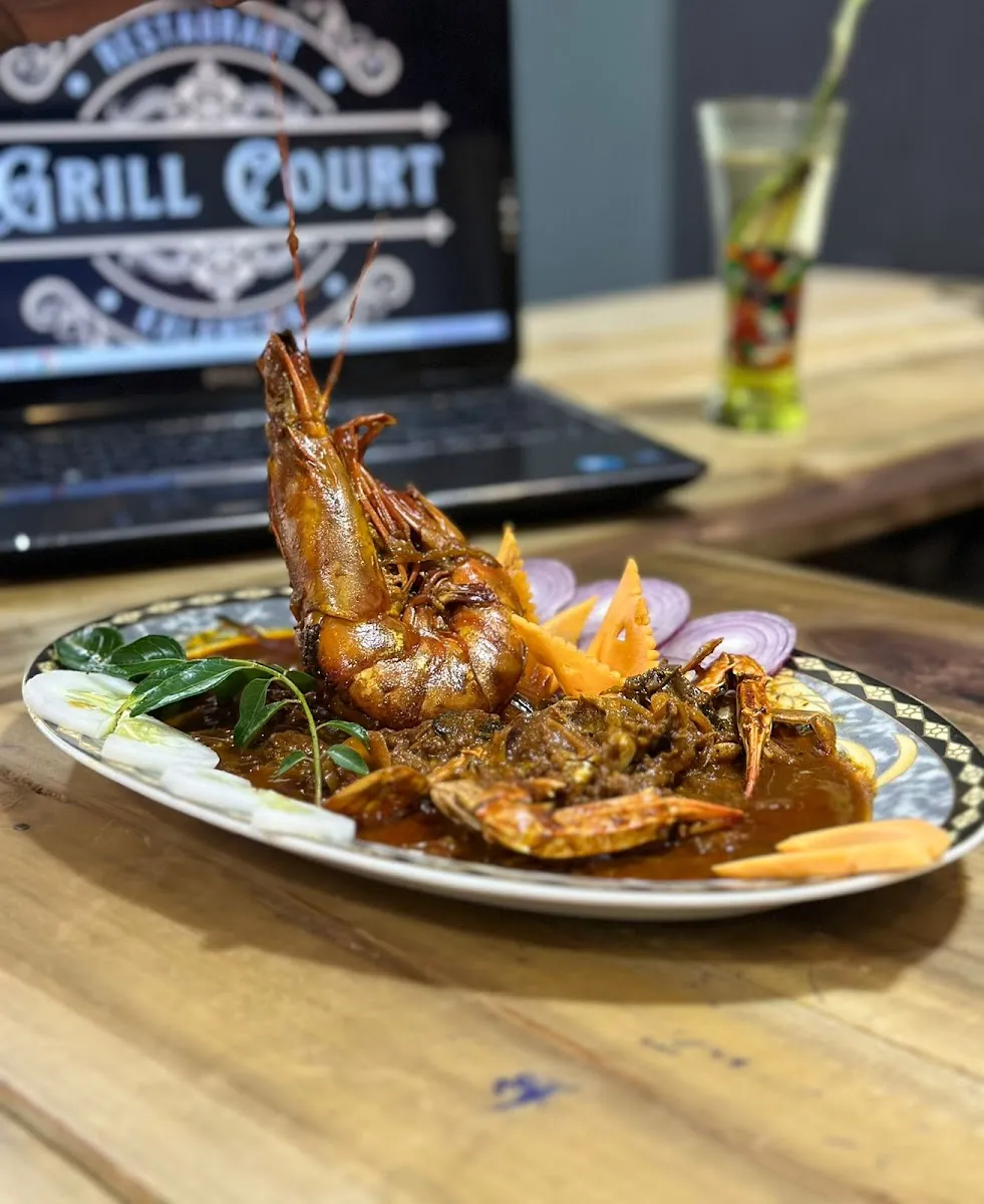 Grill Court Family Restaurant in Galnewa