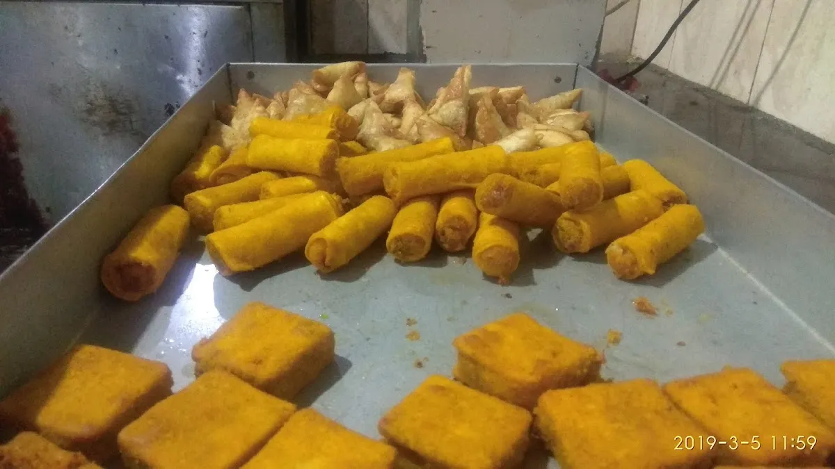 Hameediya Tea Room & Bake House in Sainthamaruthu