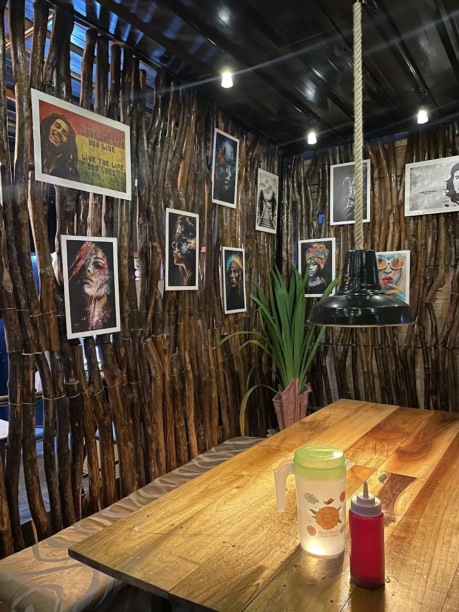 Keat Family Restaurant in Hanwella