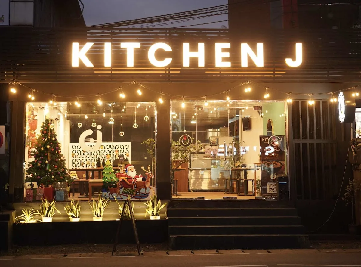 Kitchen J by Janu in Ratnapura