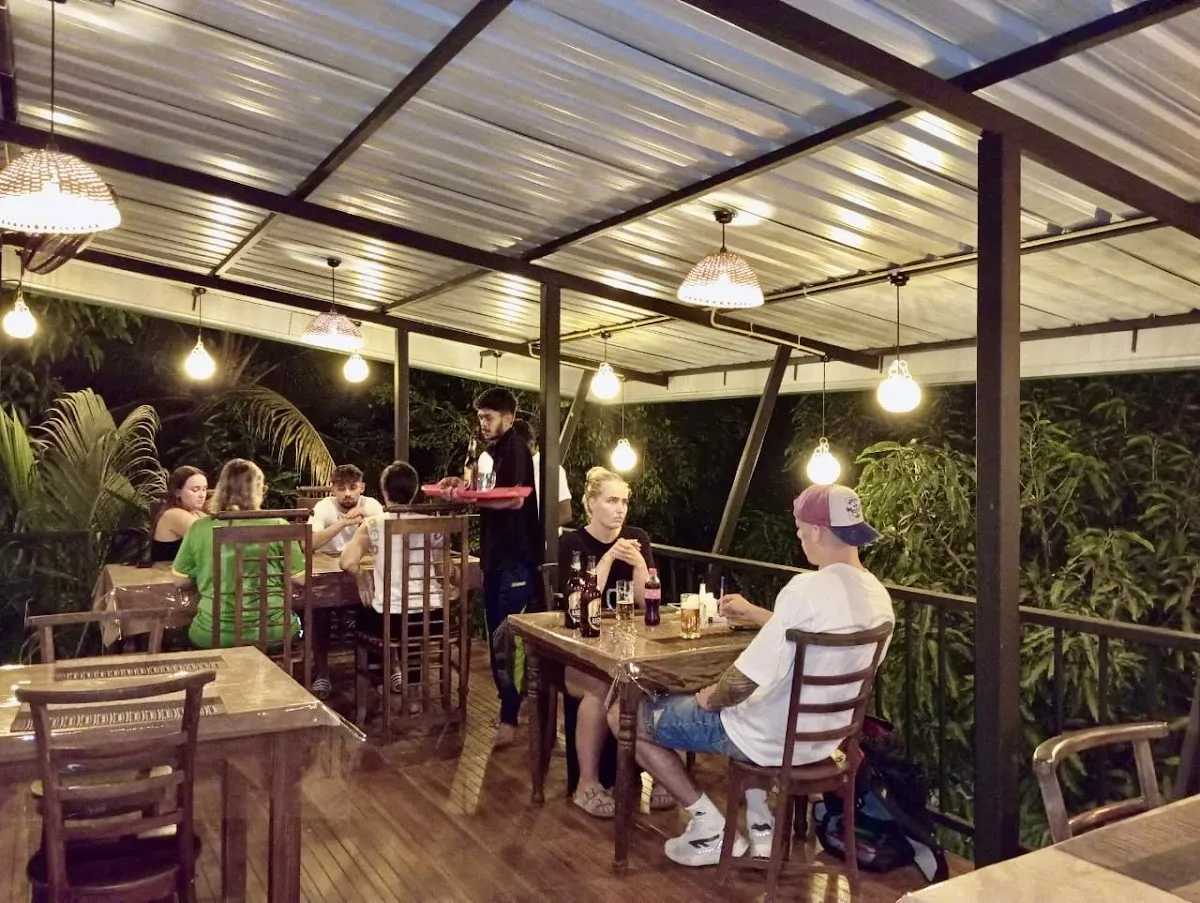 Liyana Restaurant and OAK & BEAN Espresso in Anuradhapura