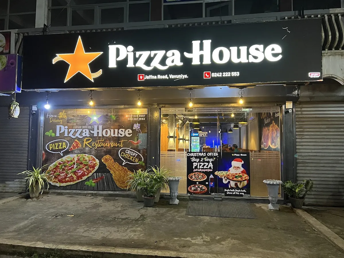 Pizza House & Restaurant in Vavuniya