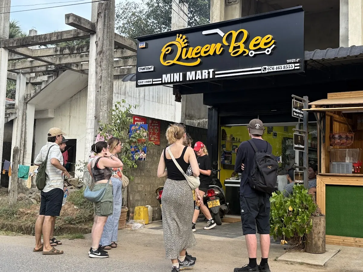 Queen Bee Cafe in Trincomalee