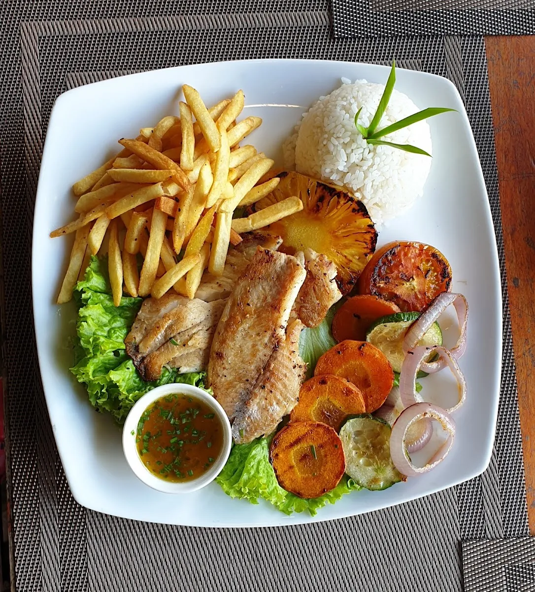 Roti Cafe Restaurant in Galenbindunuwewa