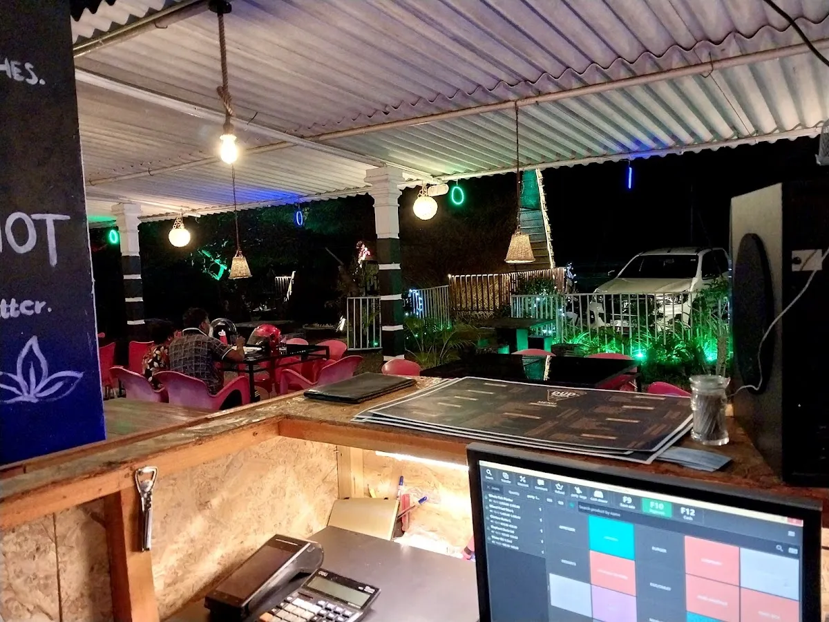 Saltern face sea food restuarant & Dud's pizza in Hambantota