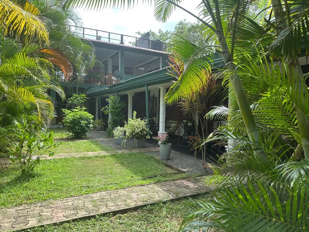 Surf Dine Hotel & Restaurant in Matara