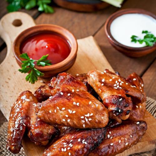 BBQ CHICKEN WINGS 5 PIS at Burger House SL