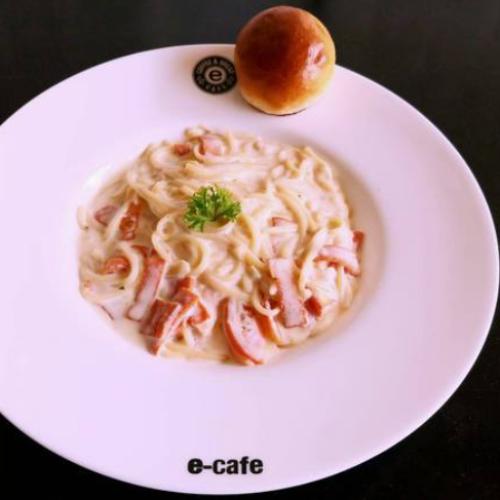 Cream Bacon Spaghetti at E CAFE - Coffee & Bread