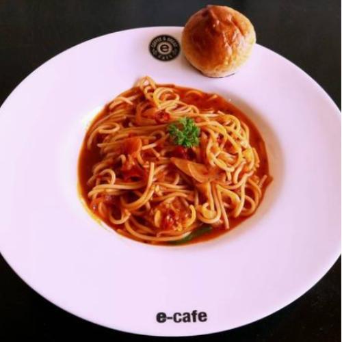 Tomato Vegetable Spaghetti at E CAFE - Coffee & Bread