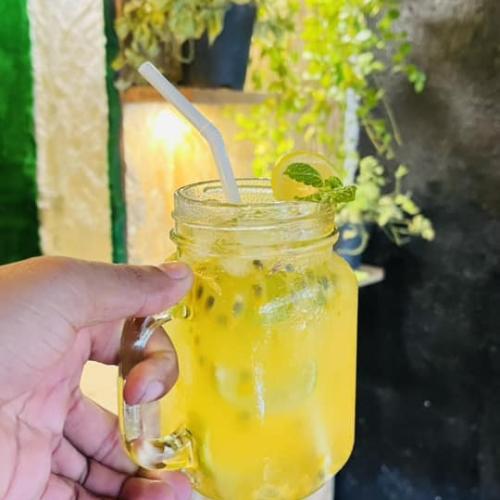 Fashion Fruit at Iglu Cafe
