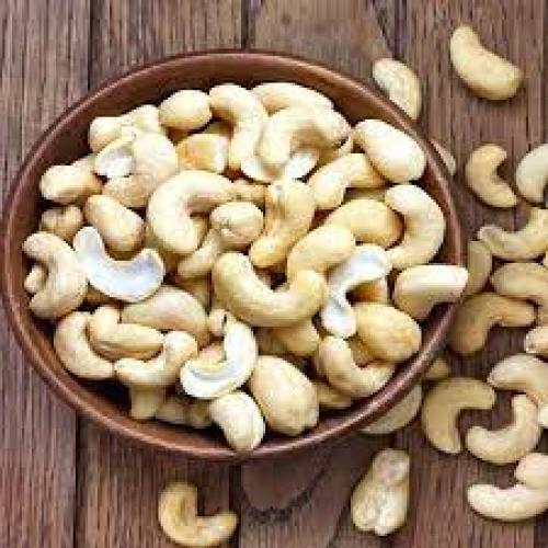 Cashewnut at The Station