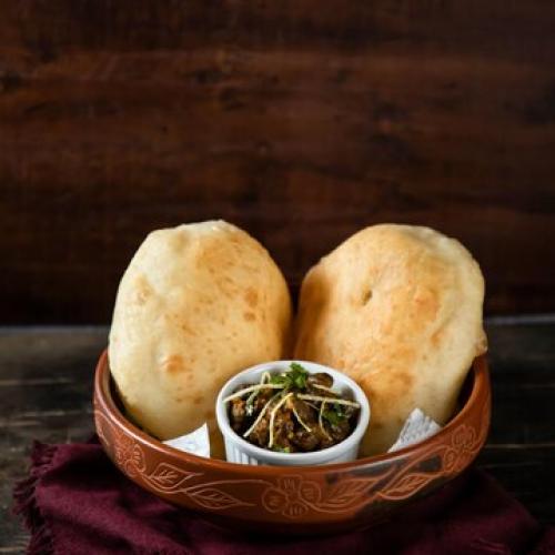 Plain Poori at Doctor Koththu