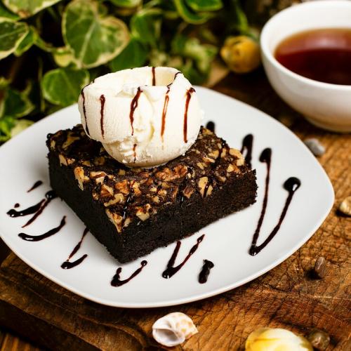 Premium Chocolate Brownie & Ice Cream