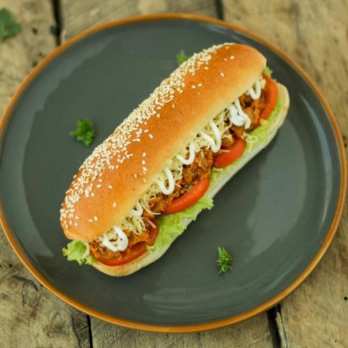 CHEESY CHICKEN SUBMARINE