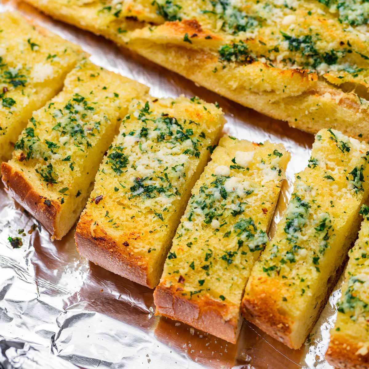 GARLIC BUTTER.MOZZARELLA PARMESAN BREAD ROLLS (4)